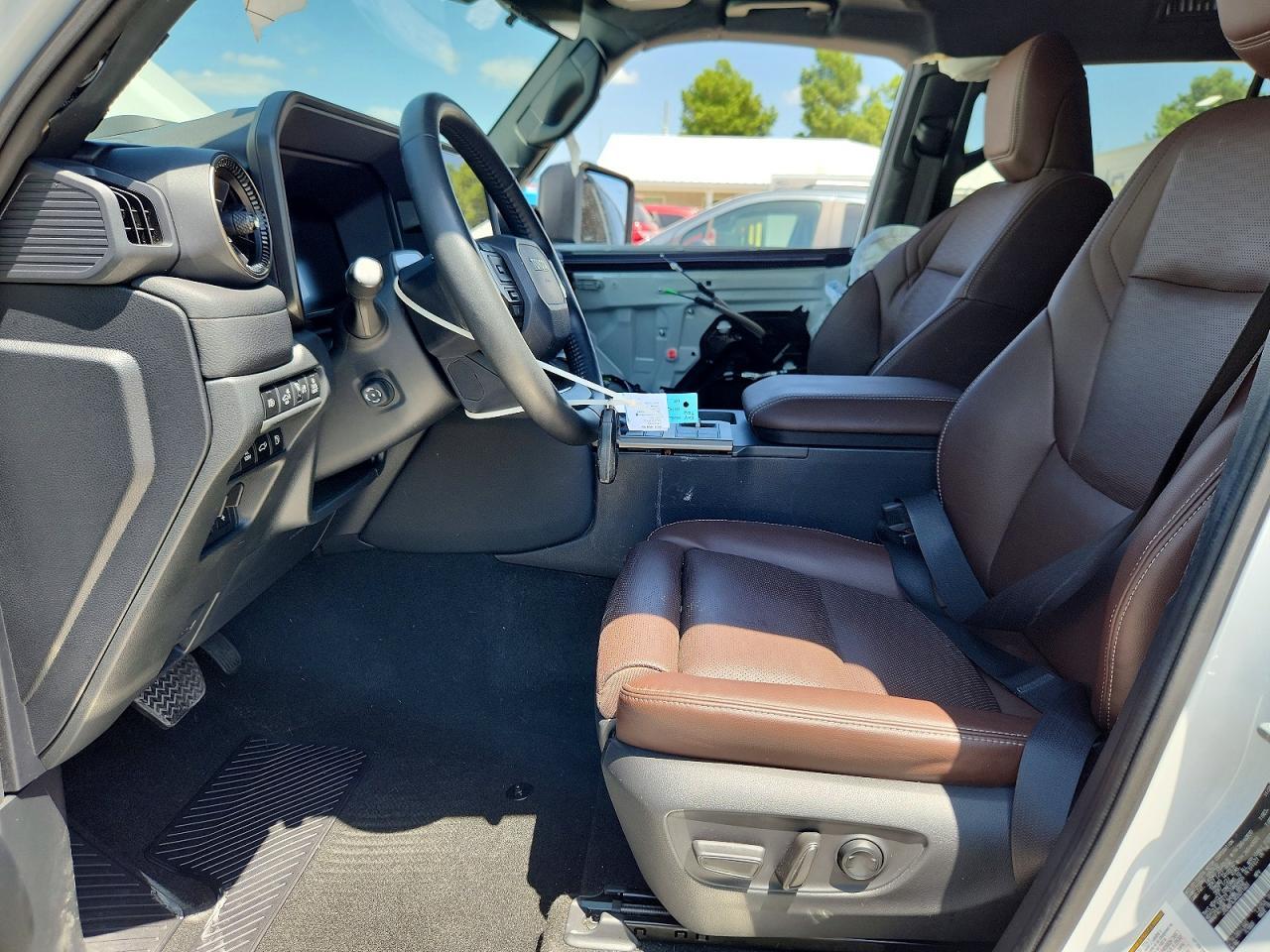 2025 Toyota Land Cruiser Base - Фото 7