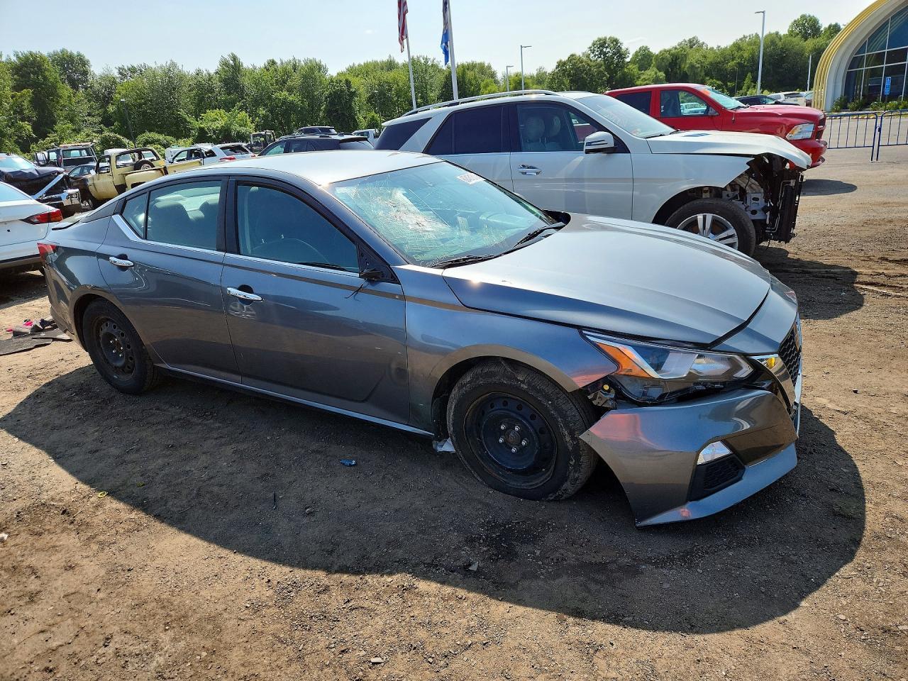 2019 Nissan Altima S - Фото 4