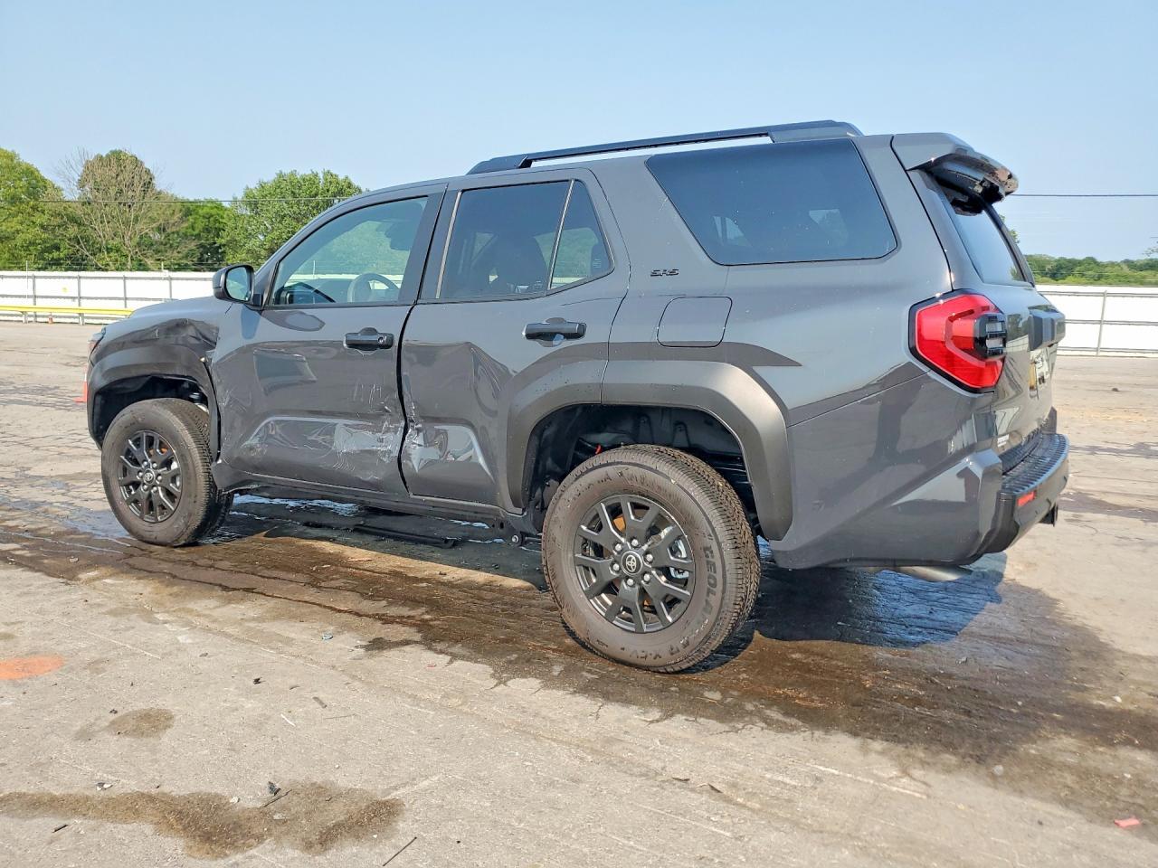 2026 Toyota 4Runner Sr5 - Image 2