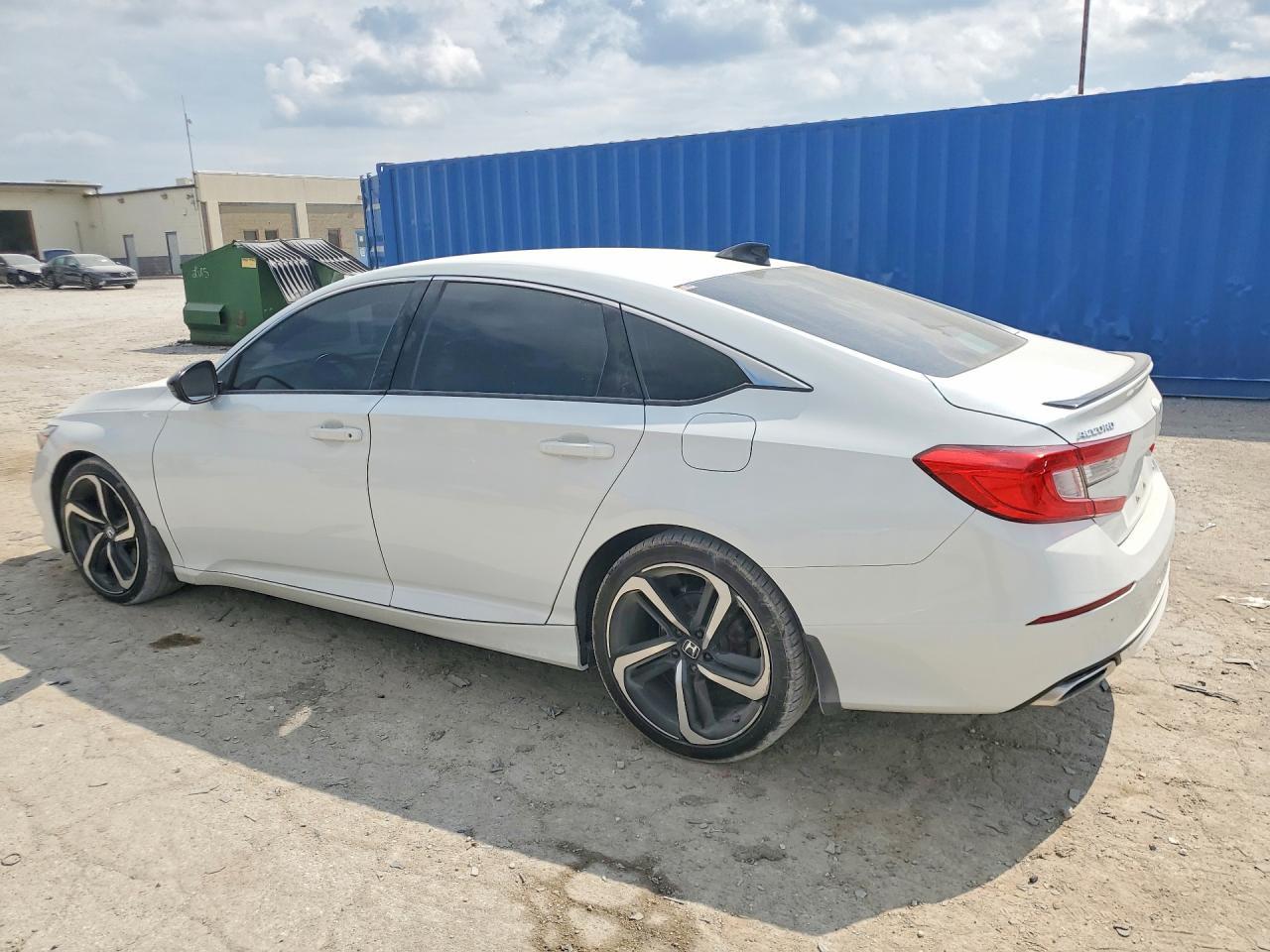 2022 Honda Accord Sport - Фото 2