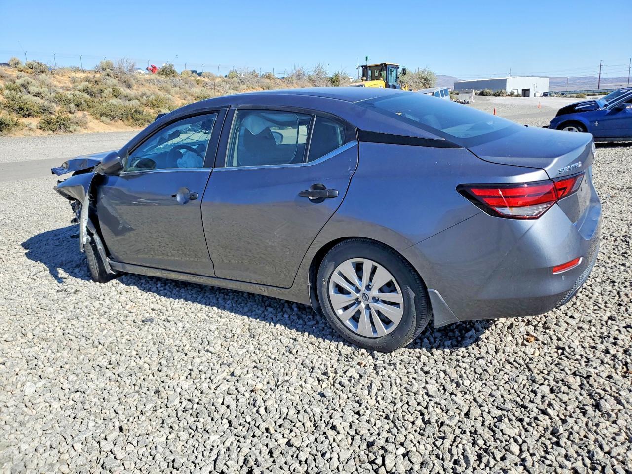 2025 Nissan Sentra S - Фото 2