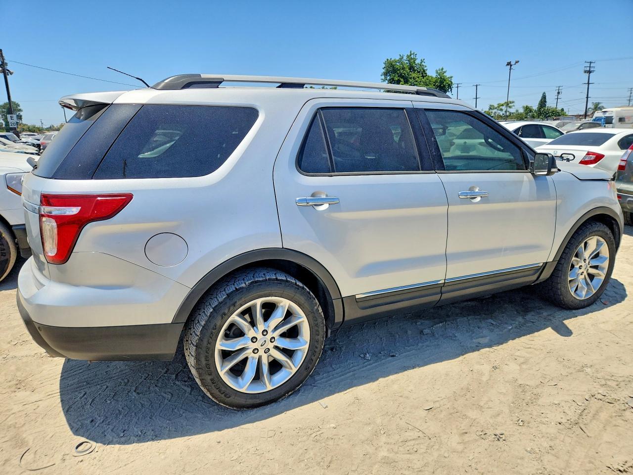 2014 Ford Explorer Xlt - Image 3