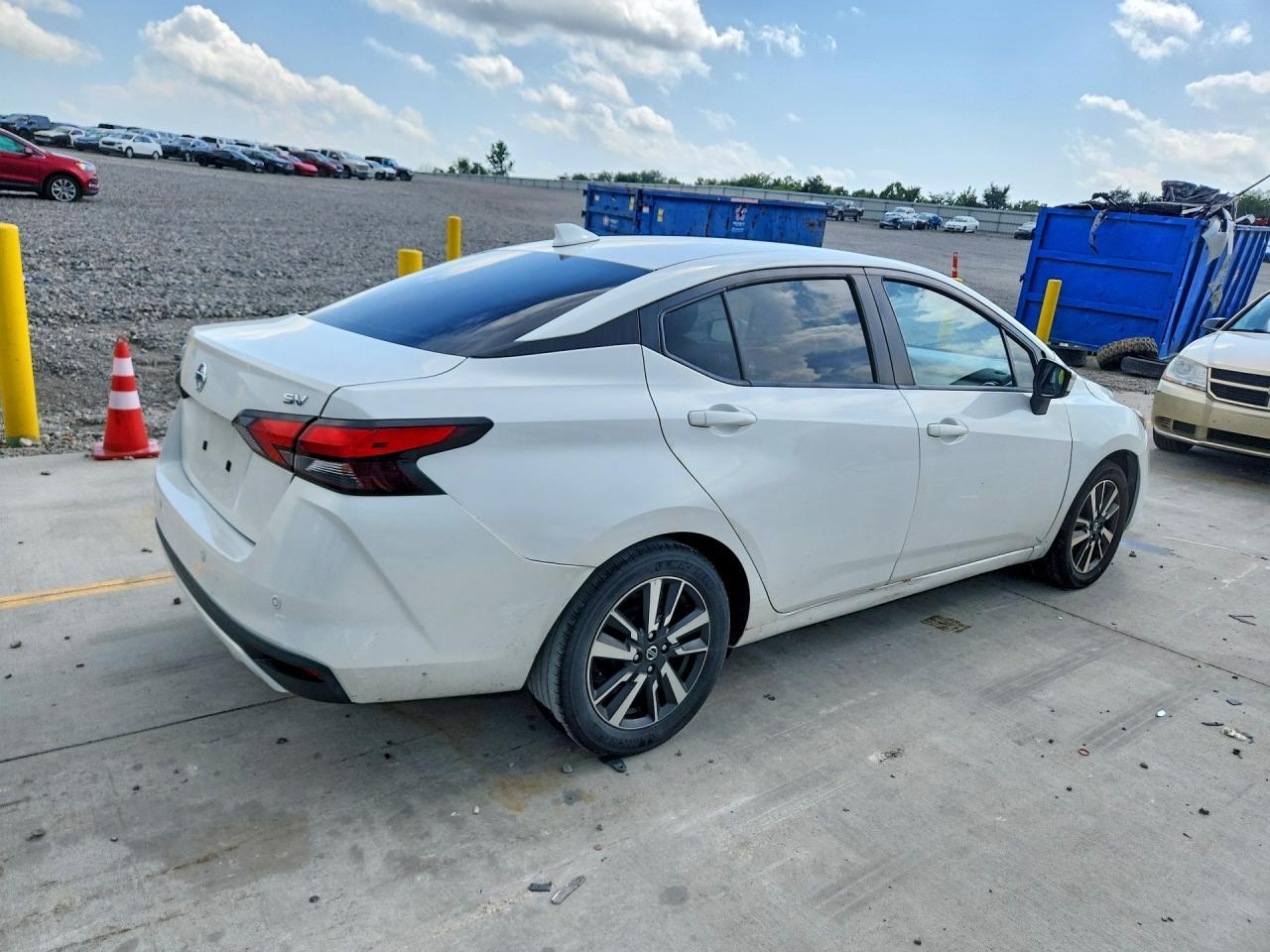 2021 Nissan Versa Sv - Фото 3