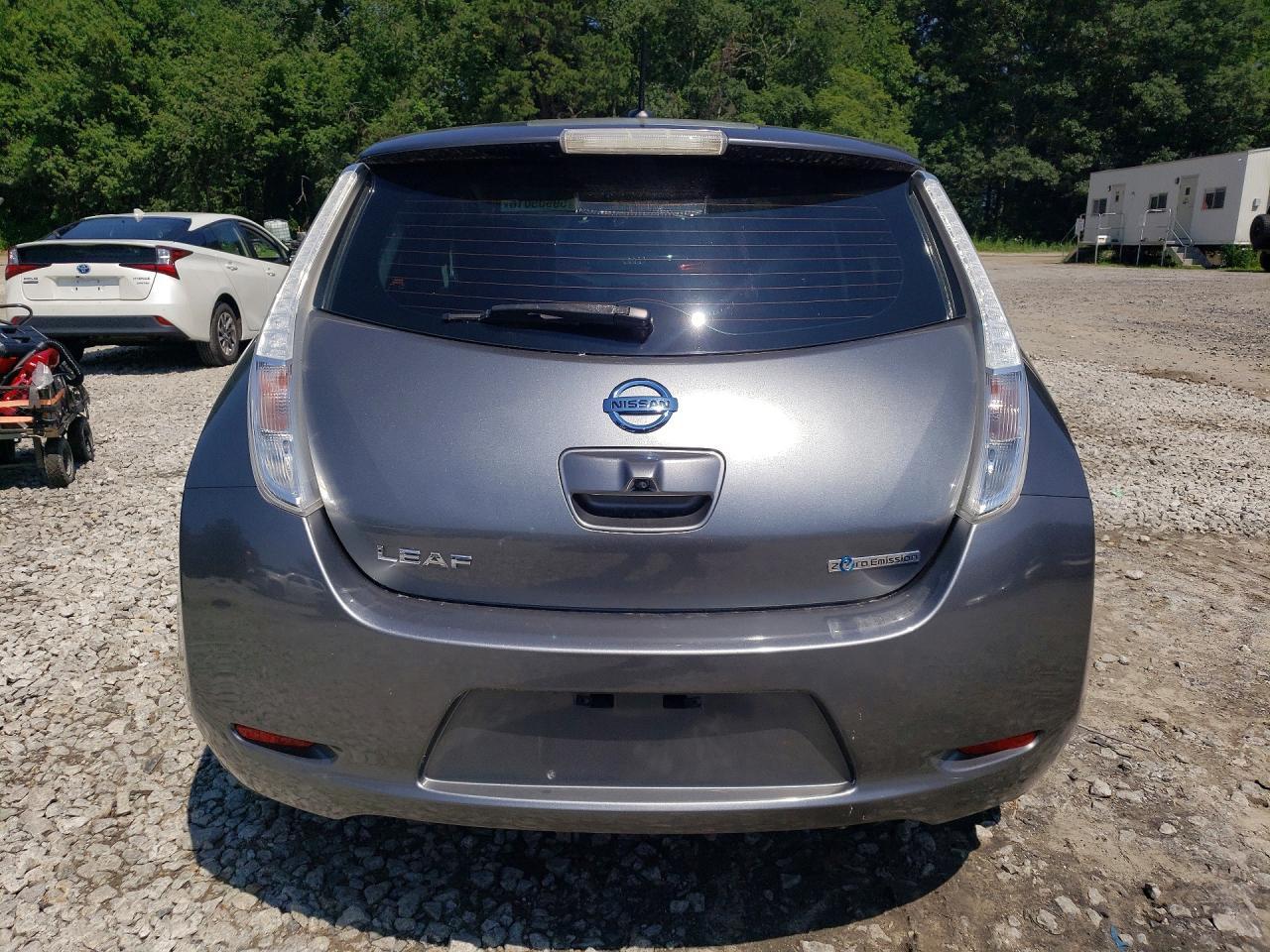 2015 Nissan Leaf S - Фото 6