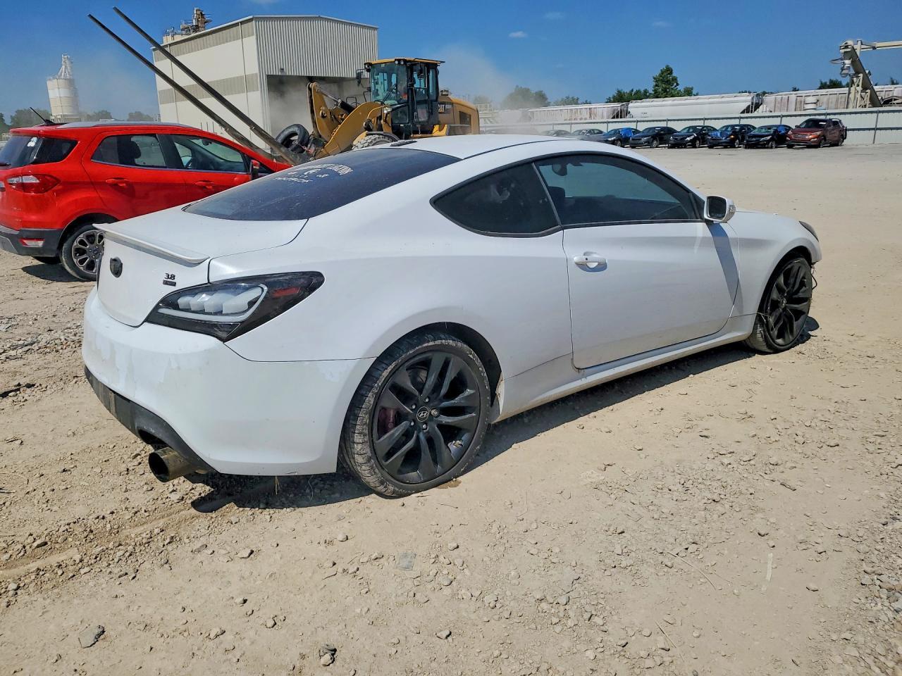 2015 Hyundai Genesis Coupe 3.8 R-Spec - Image 3