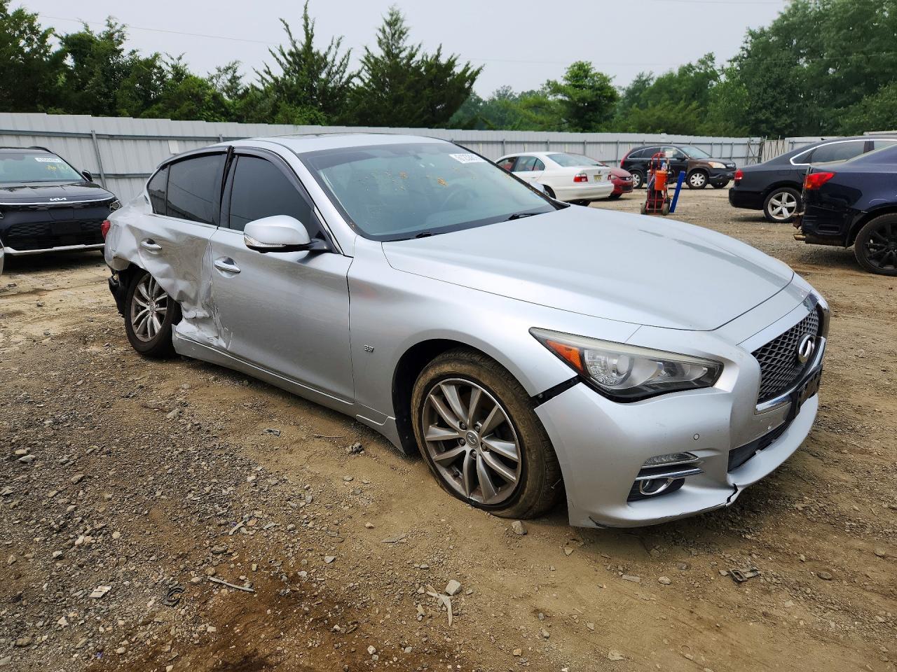 2014 Infiniti Q50 Premium - Image 4
