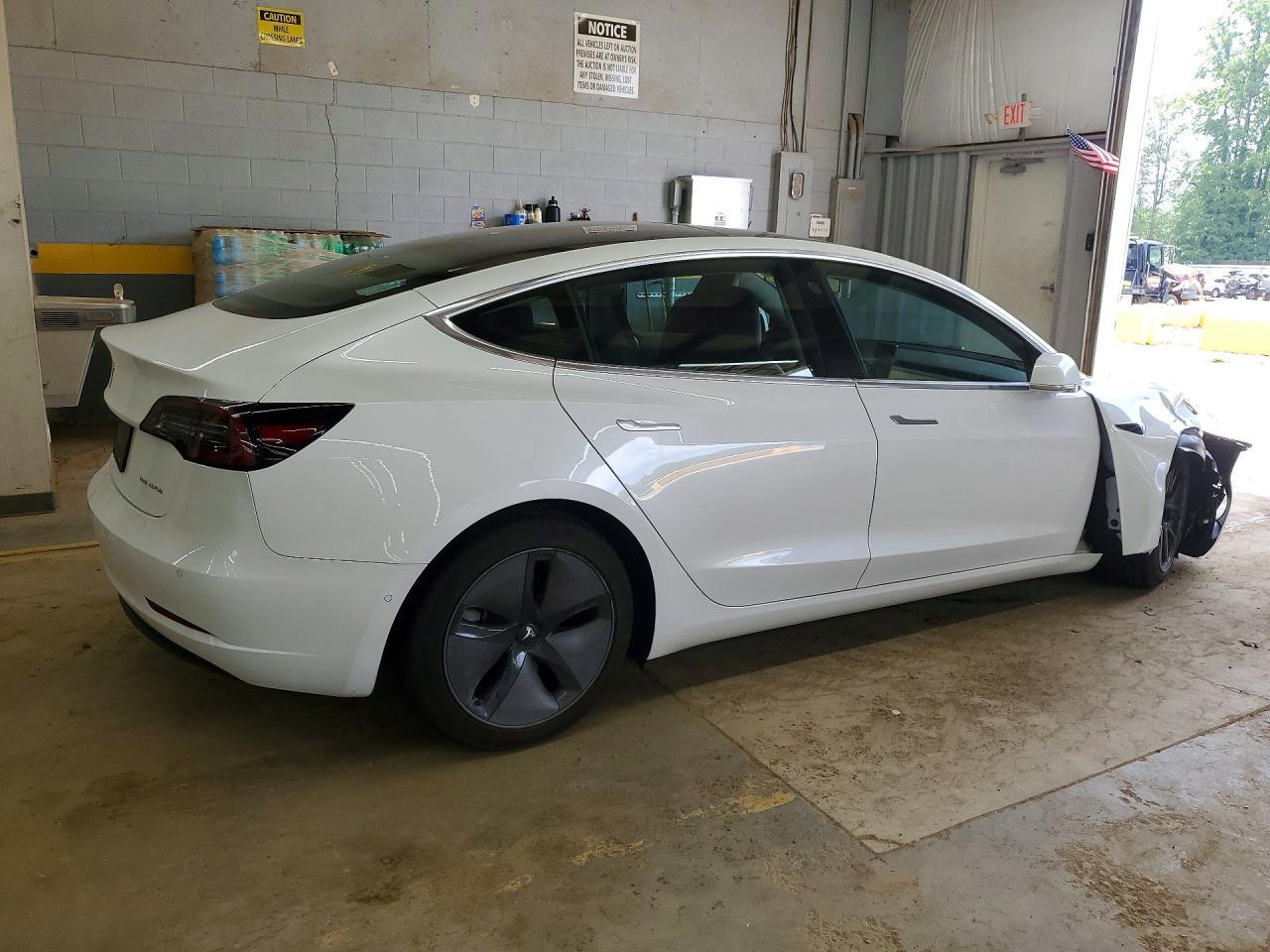 2019 Tesla Model 3 - Image 3