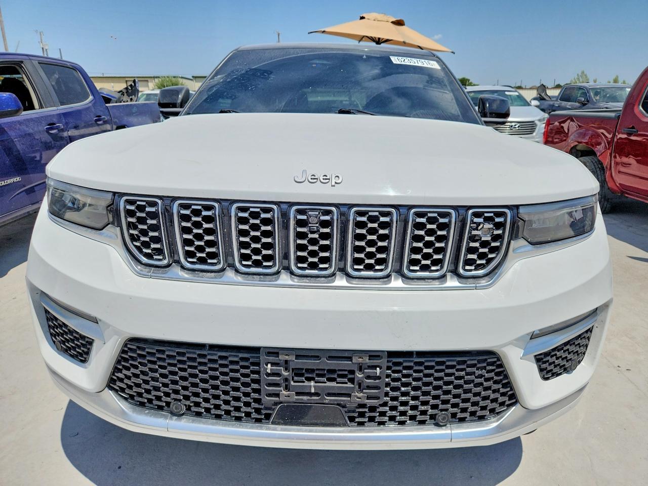 2023 Jeep Grand Cherokee Summit - Image 5