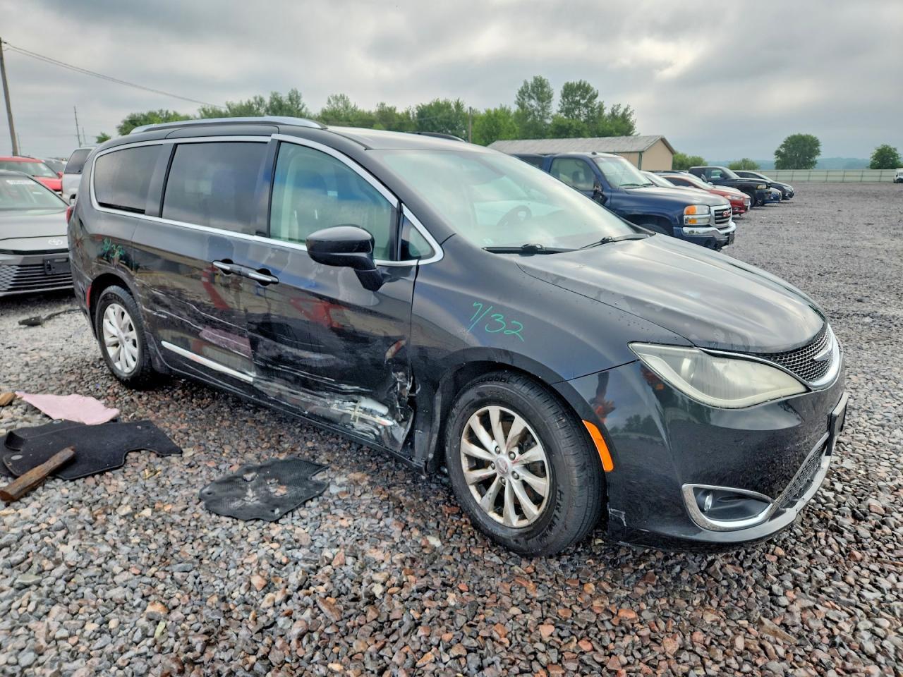 2018 Chrysler Pacifica Touring L Plus - Image 4