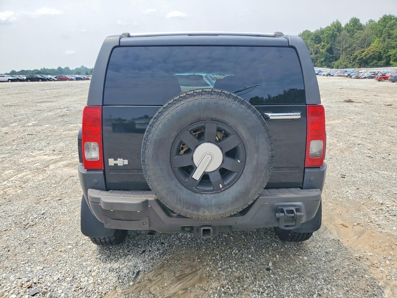 2010 Hummer H3 - Image 6