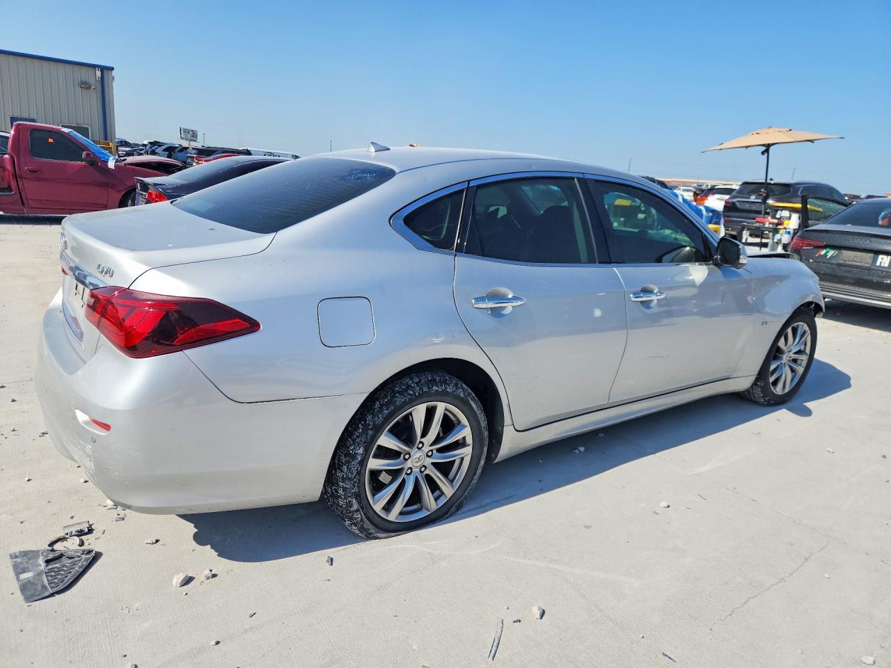 2015 Infiniti Q70 3.7 - Фото 3