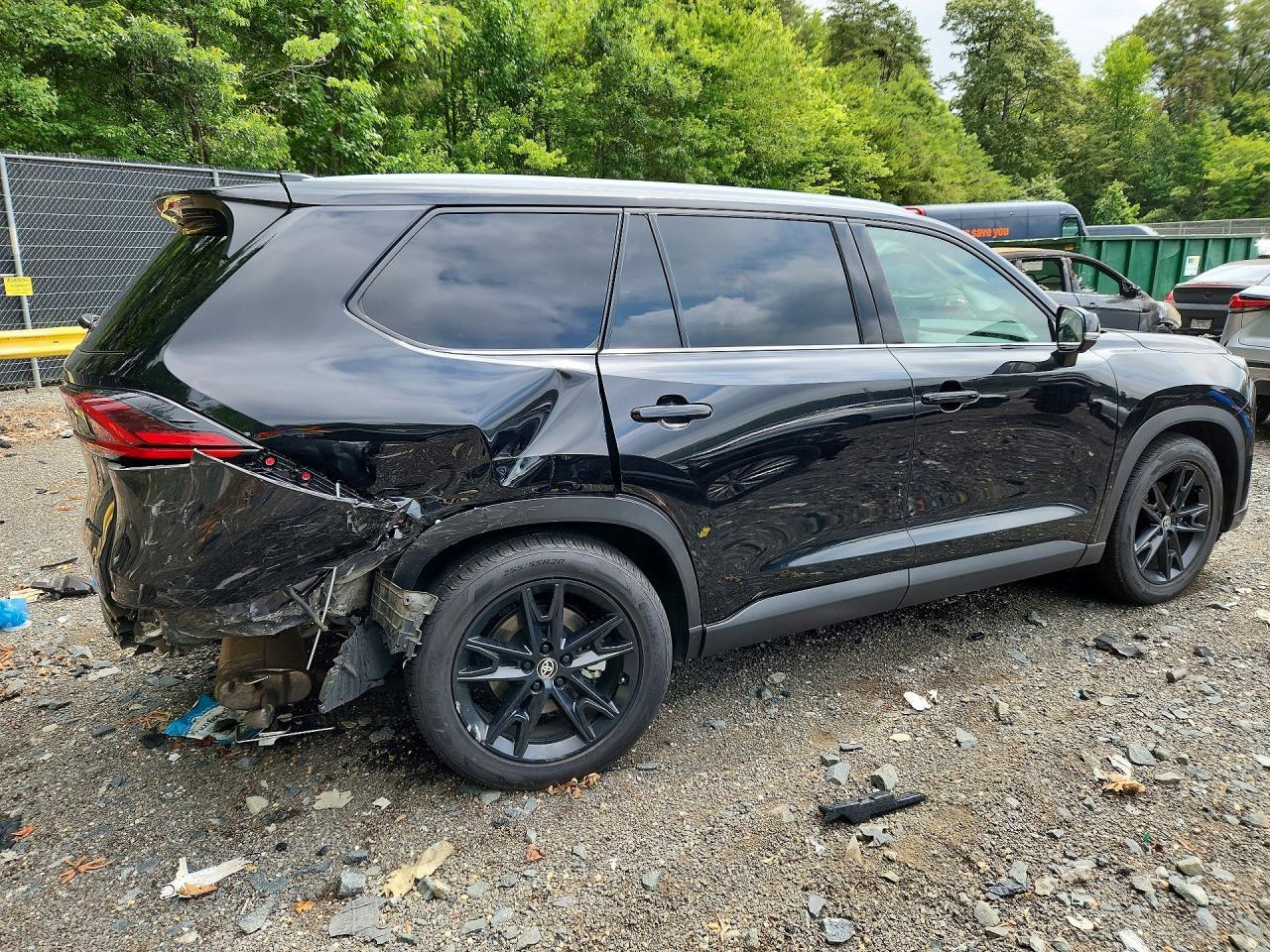 2025 Toyota Grand Highlander Hybrid Limited - Image 3