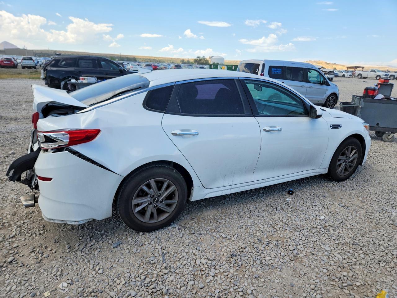 2020 Kia Optima Lx - Фото 3