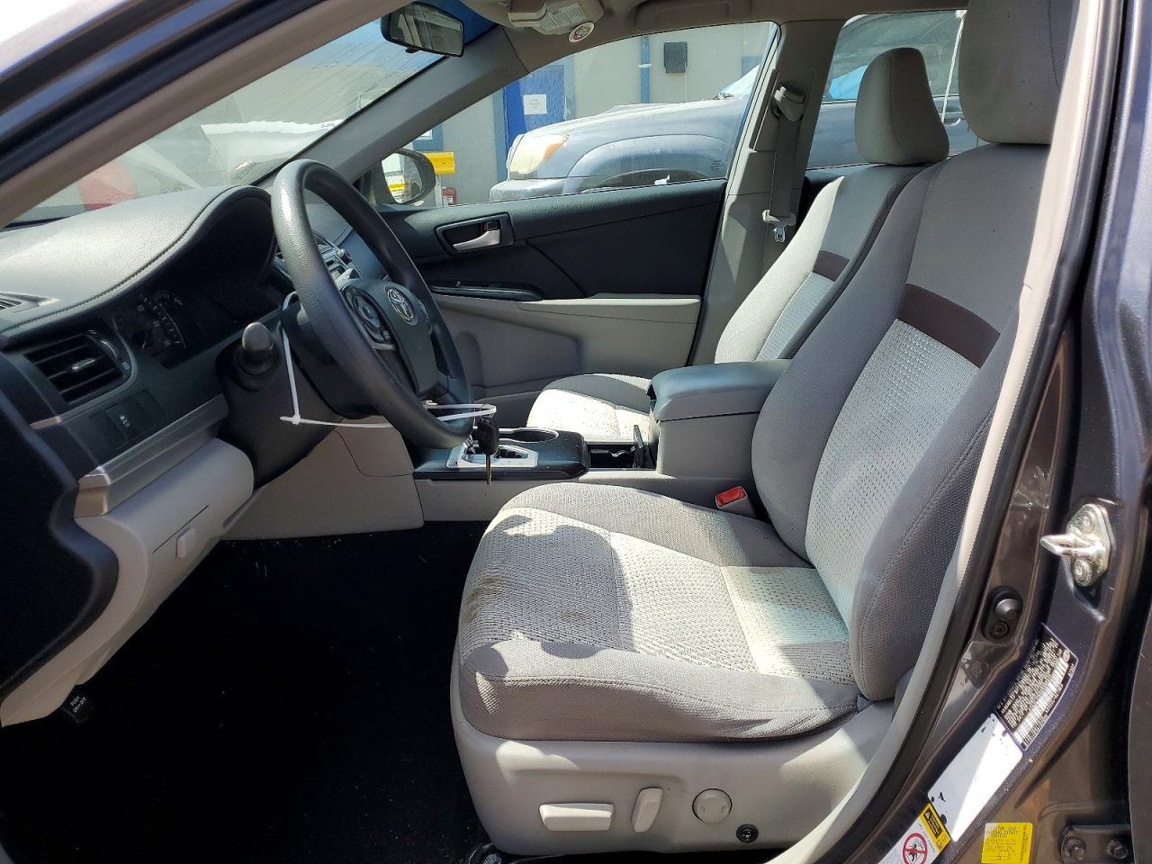 2013 Toyota Camry Le - Фото 7