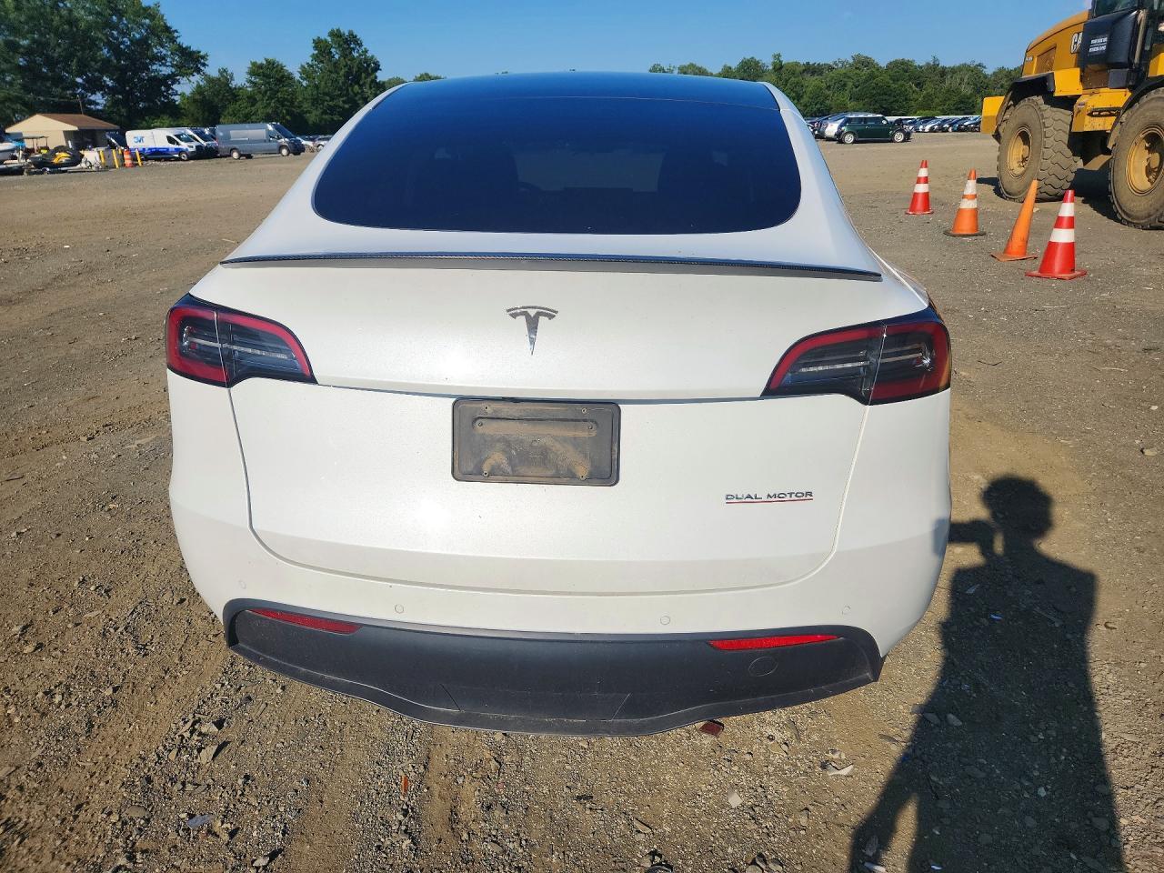 2022 Tesla Model Y - Фото 6