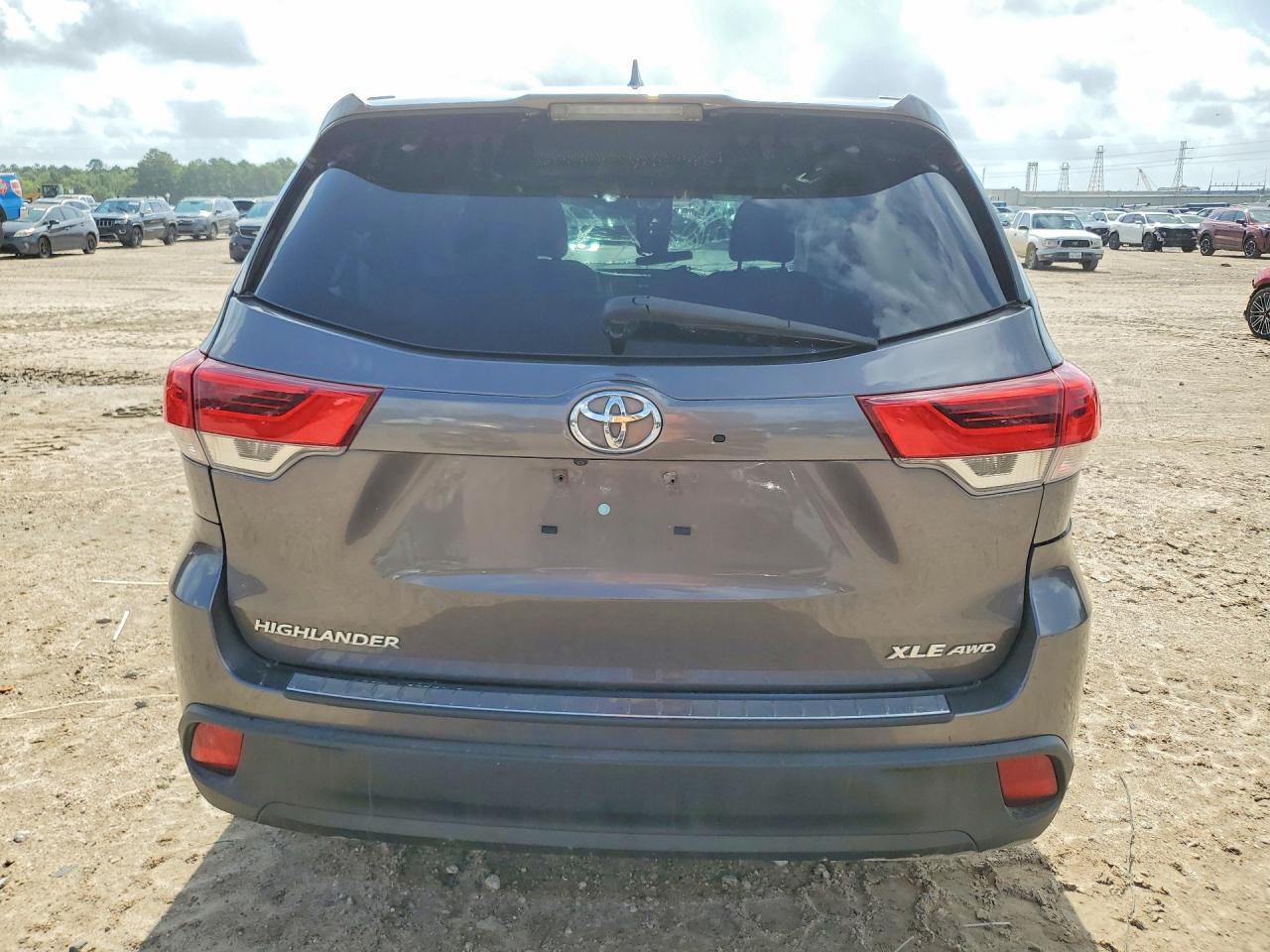 2018 Toyota Highlander Xle - Фото 6