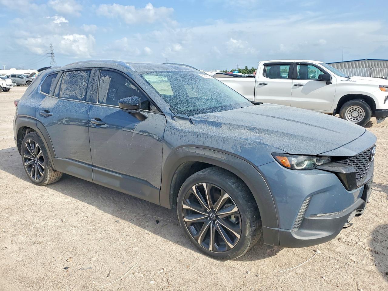 2023 Mazda Cx-50 Premium Plus - Image 4