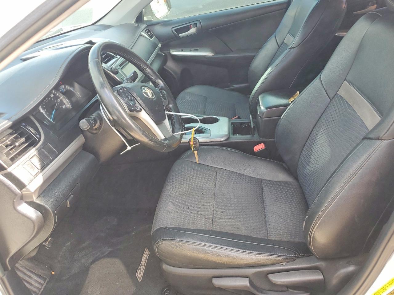 2014 Toyota Camry Se - Image 7