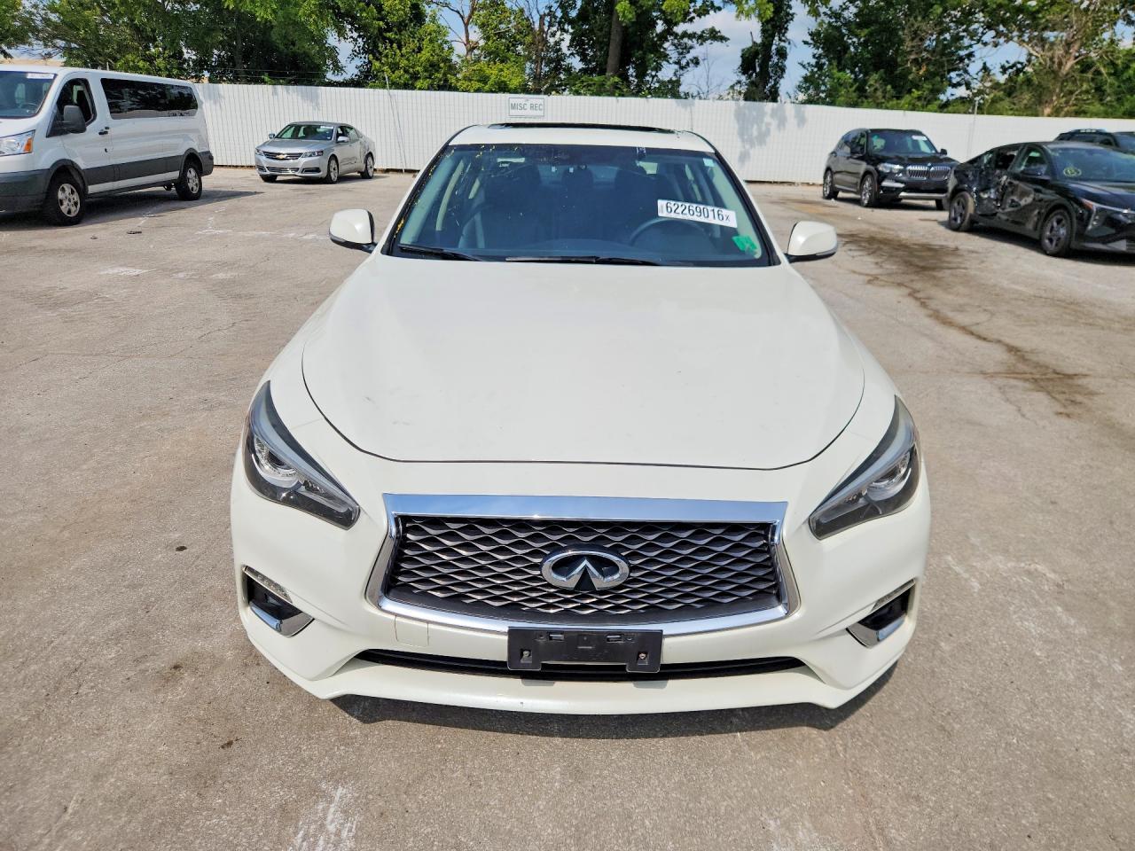 2018 Infiniti Q50 3.0T Luxe - Фото 5