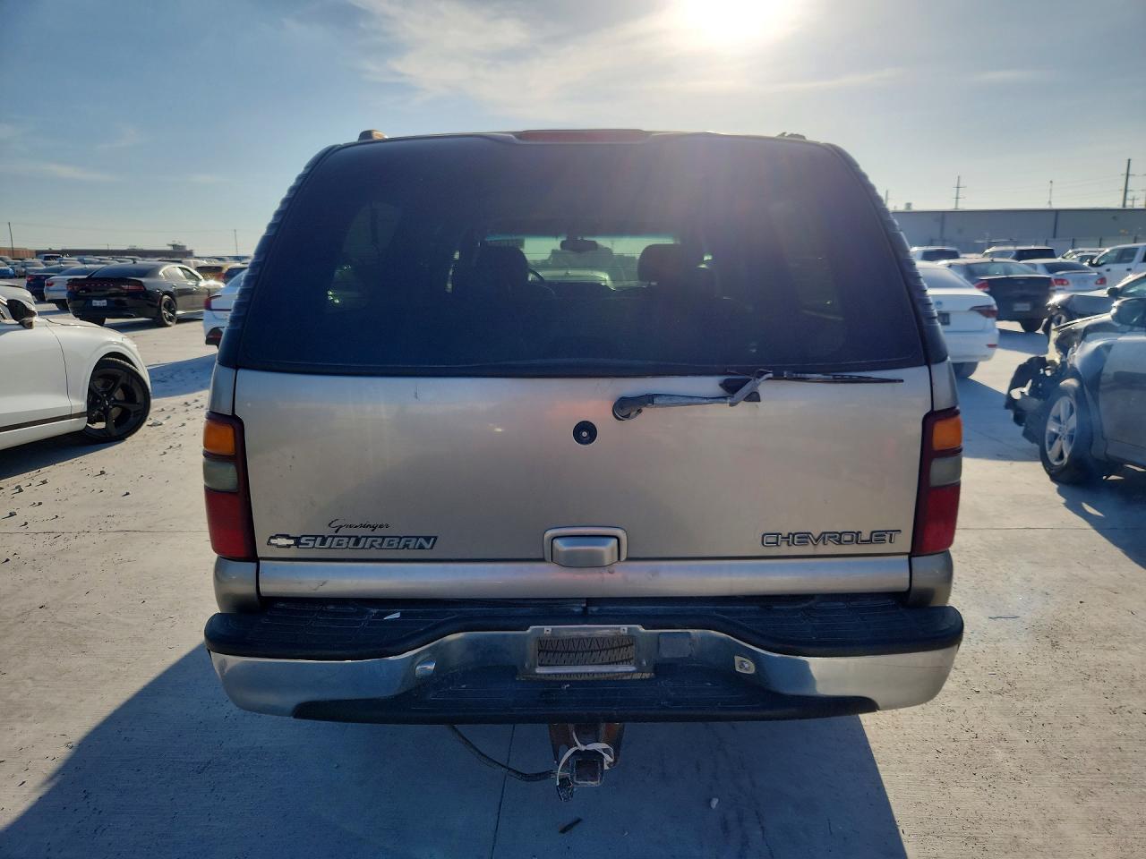2002 Chevrolet Suburban K1500 - Фото 6