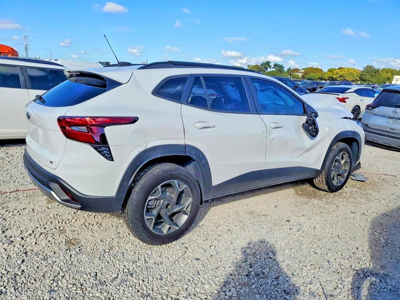 2025 Chevrolet Trax 1Lt - Image 3