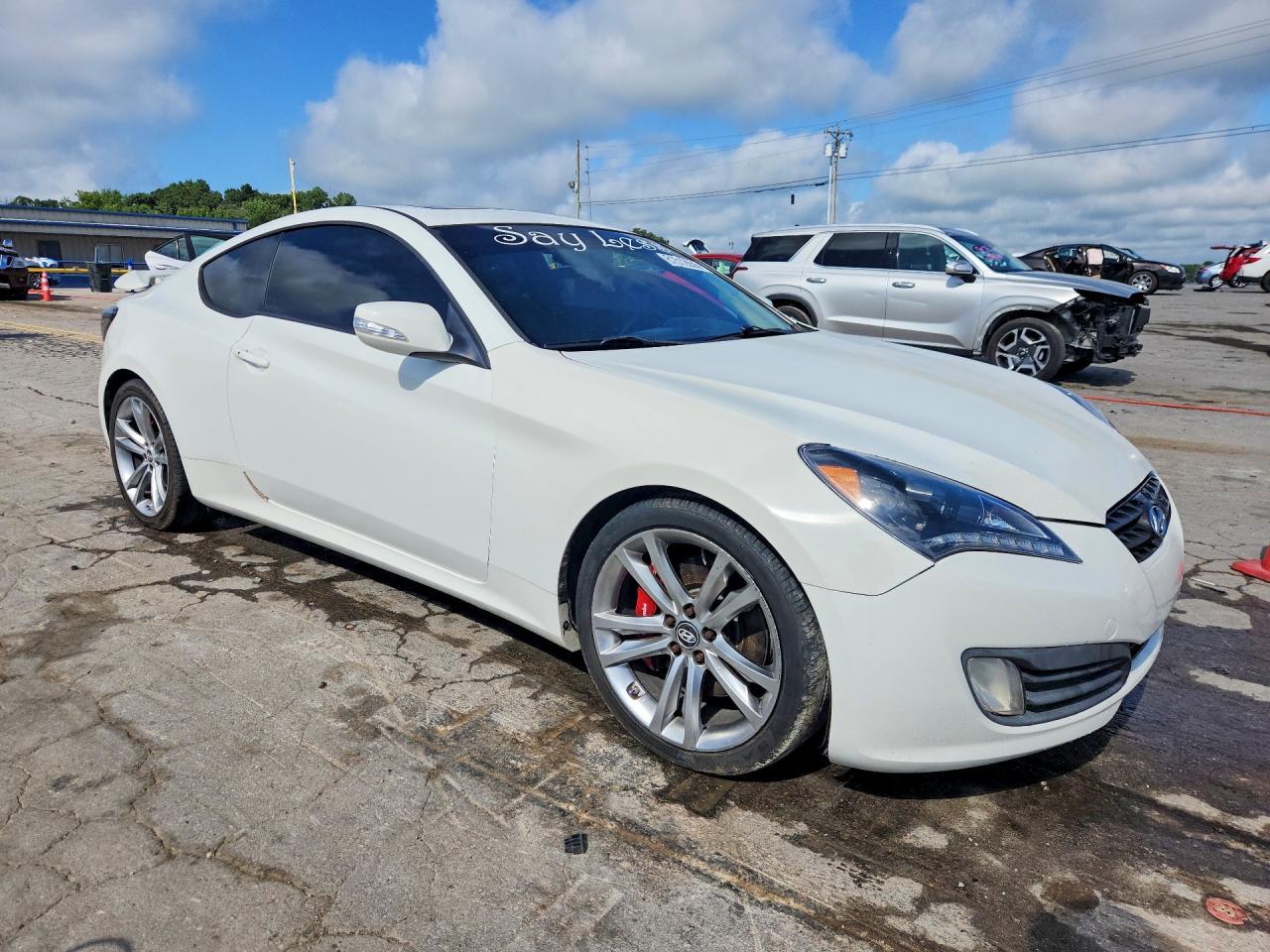 2011 Hyundai Genesis Coupe 3.8L - Фото 4