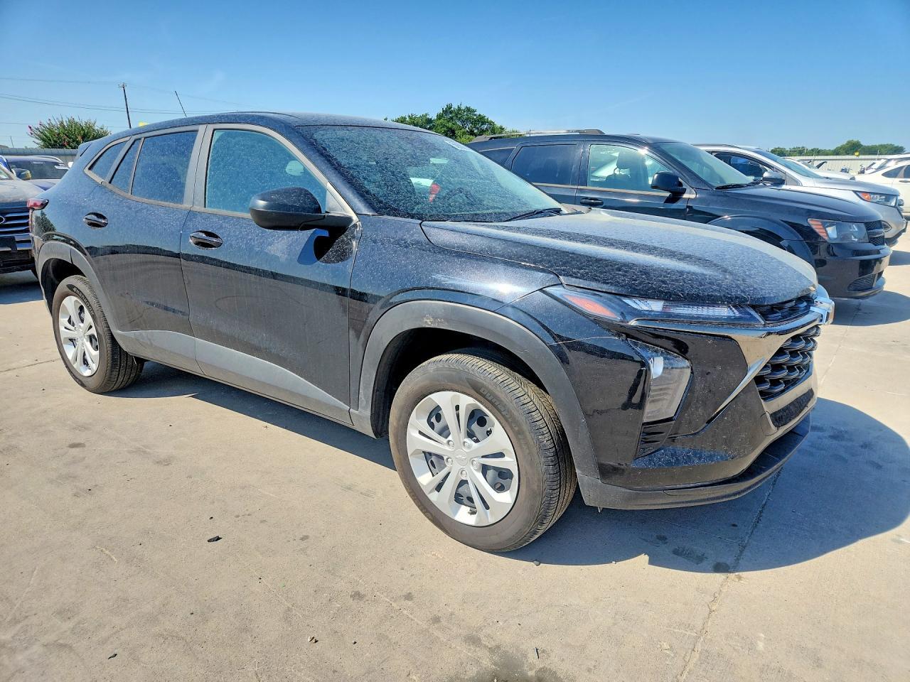 2024 Chevrolet Trax Ls - Image 4