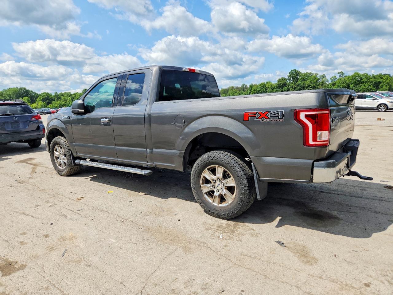 2017 Ford F150 Super Cab - Фото 2