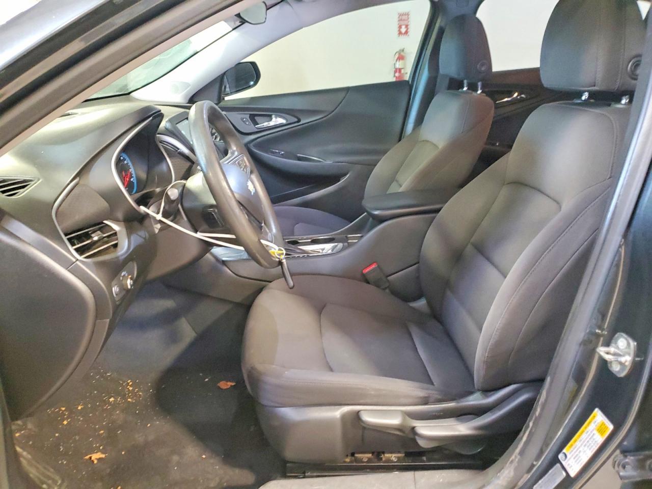 2017 Chevrolet Malibu Ls - Фото 7