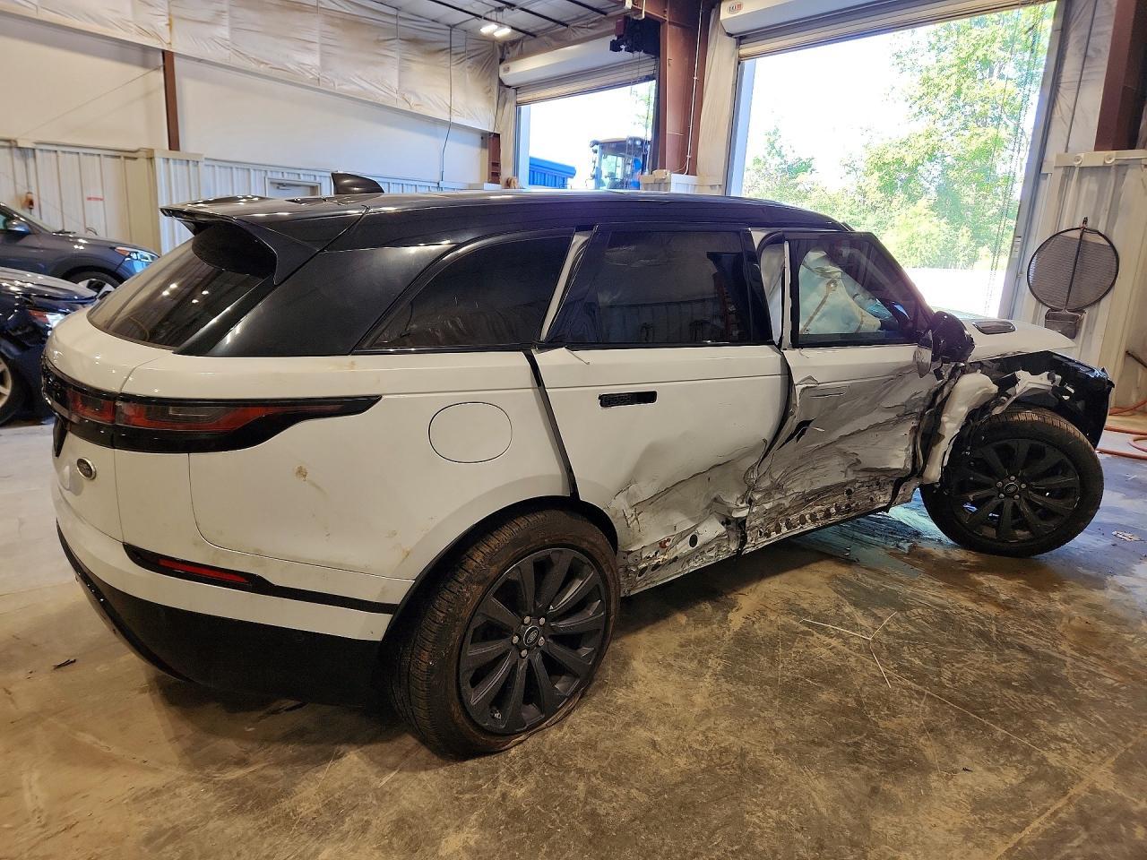2021 Land Rover Range Rover Velar R-Dynamic S - Image 3