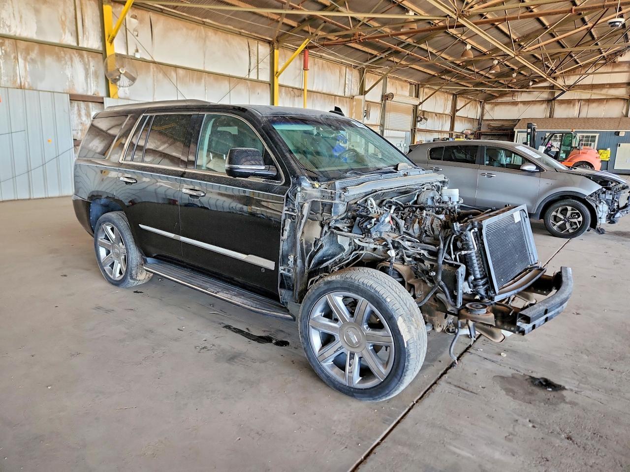 2019 Cadillac Escalade Luxury - Image 4