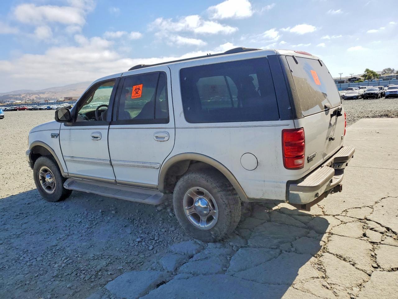 2000 Ford Expedition - Image 2