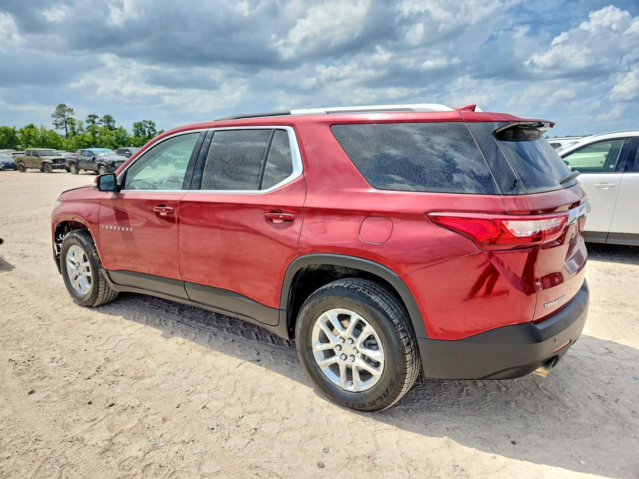 2018 Chevrolet Traverse Lt - Image 2