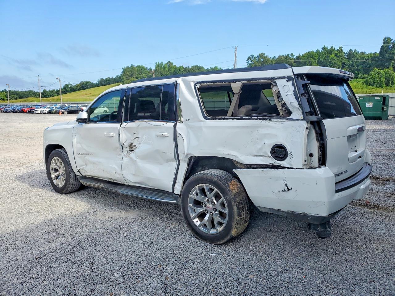 2016 GMC Yukon Xl C1500 Slt - Фото 2