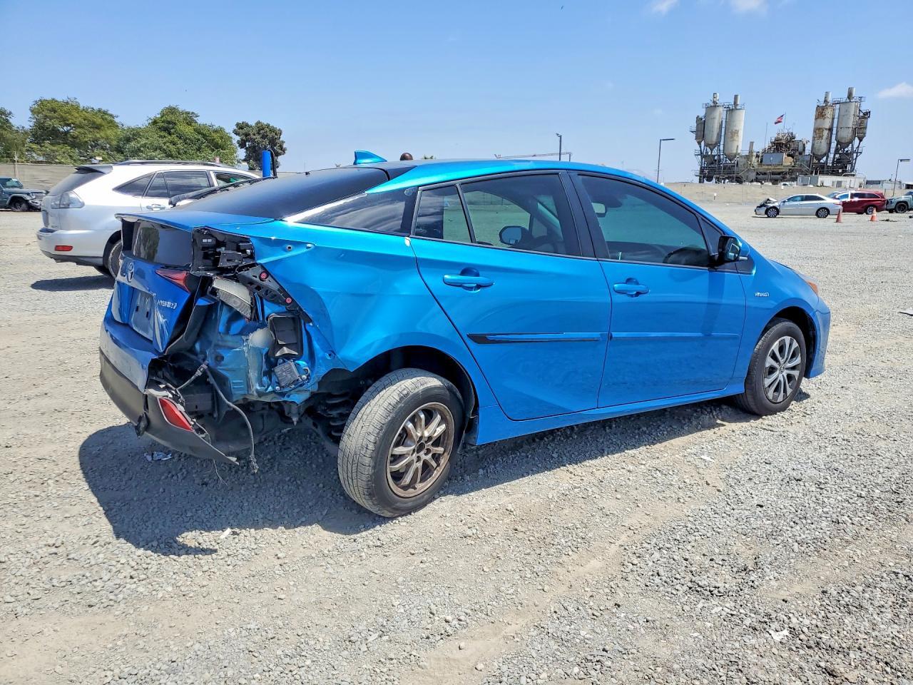 2019 Toyota Prius Le Awd-E - Фото 3