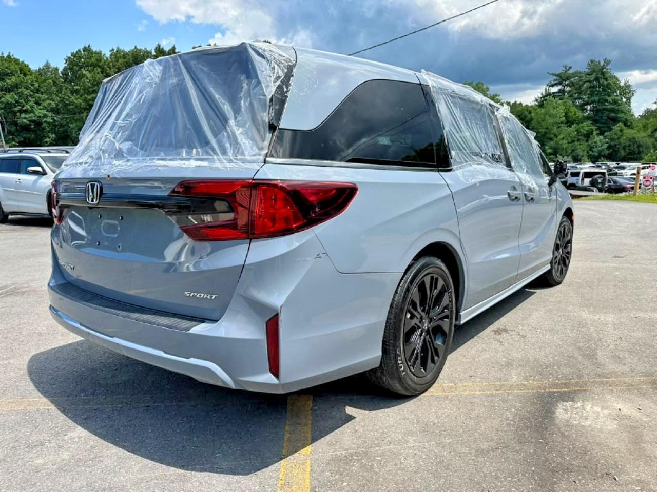 2025 Honda Odyssey Sport-L - Image 3