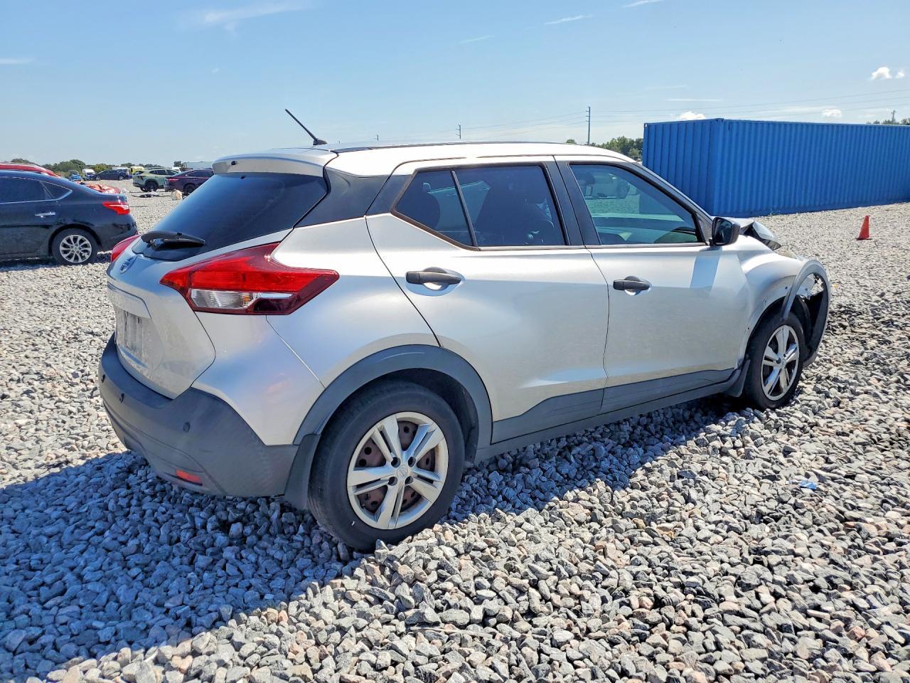 2020 Nissan Kicks S - Image 3