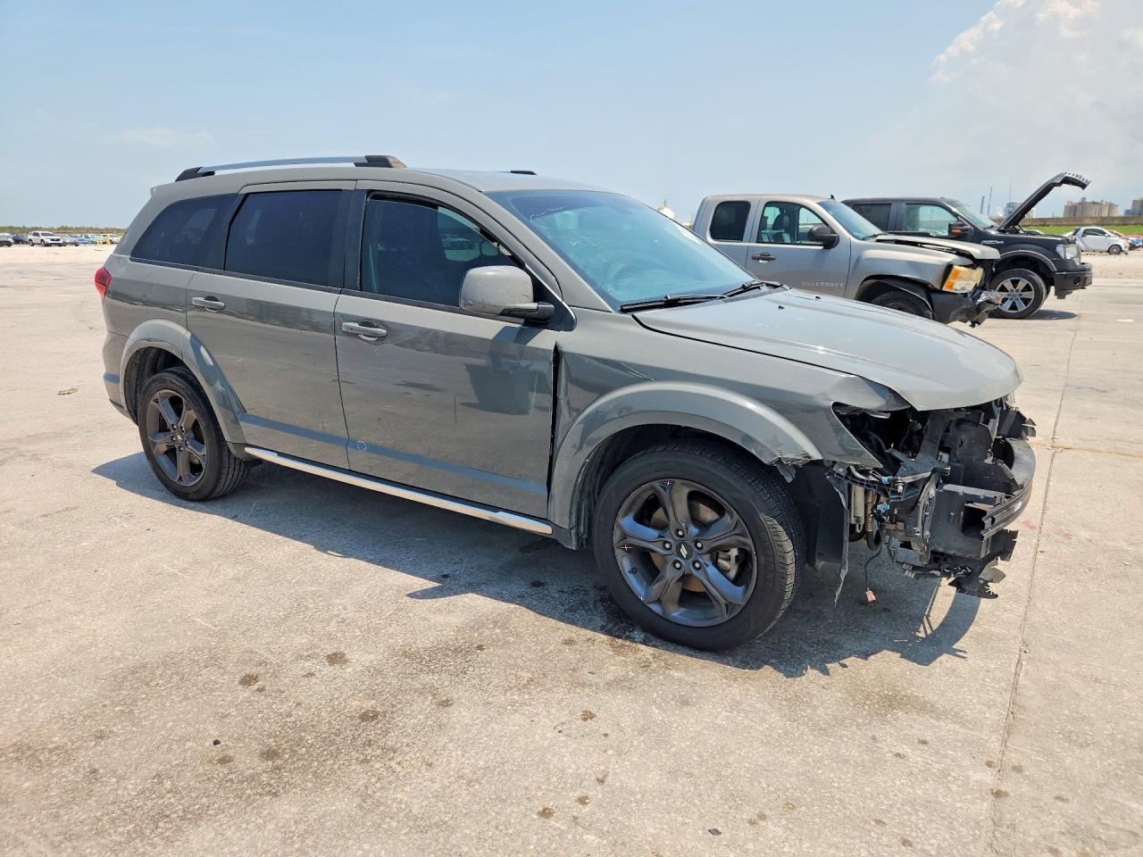 2020 Dodge Journey Crossroad - Image 4