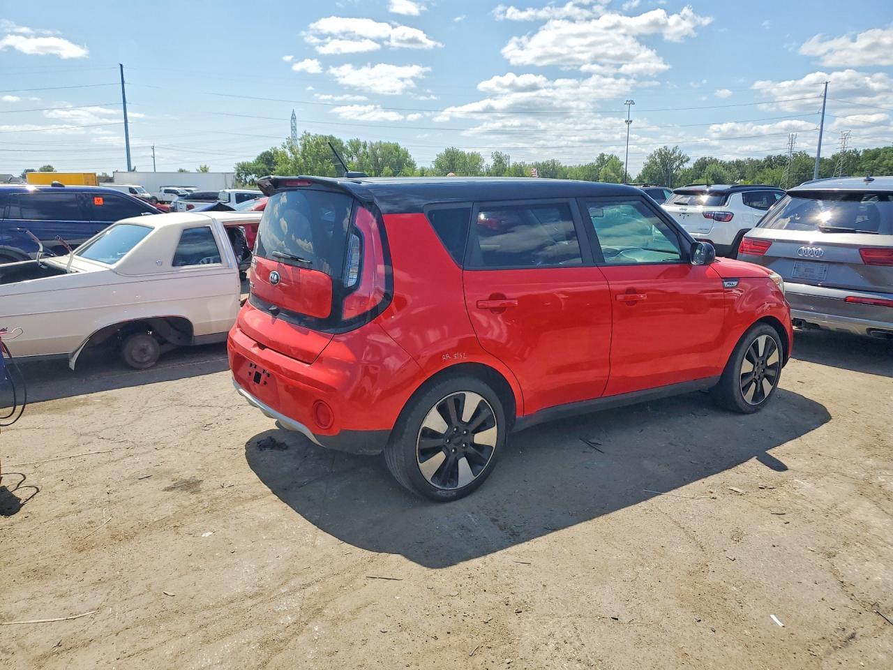 2019 Kia Soul + - Image 3