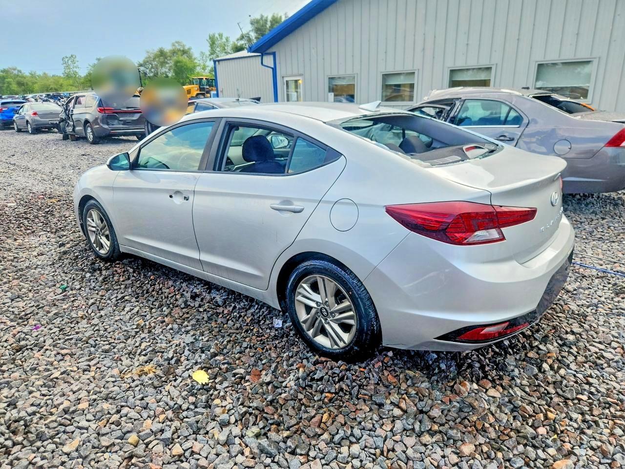 2020 Hyundai Elantra Sel - Image 2