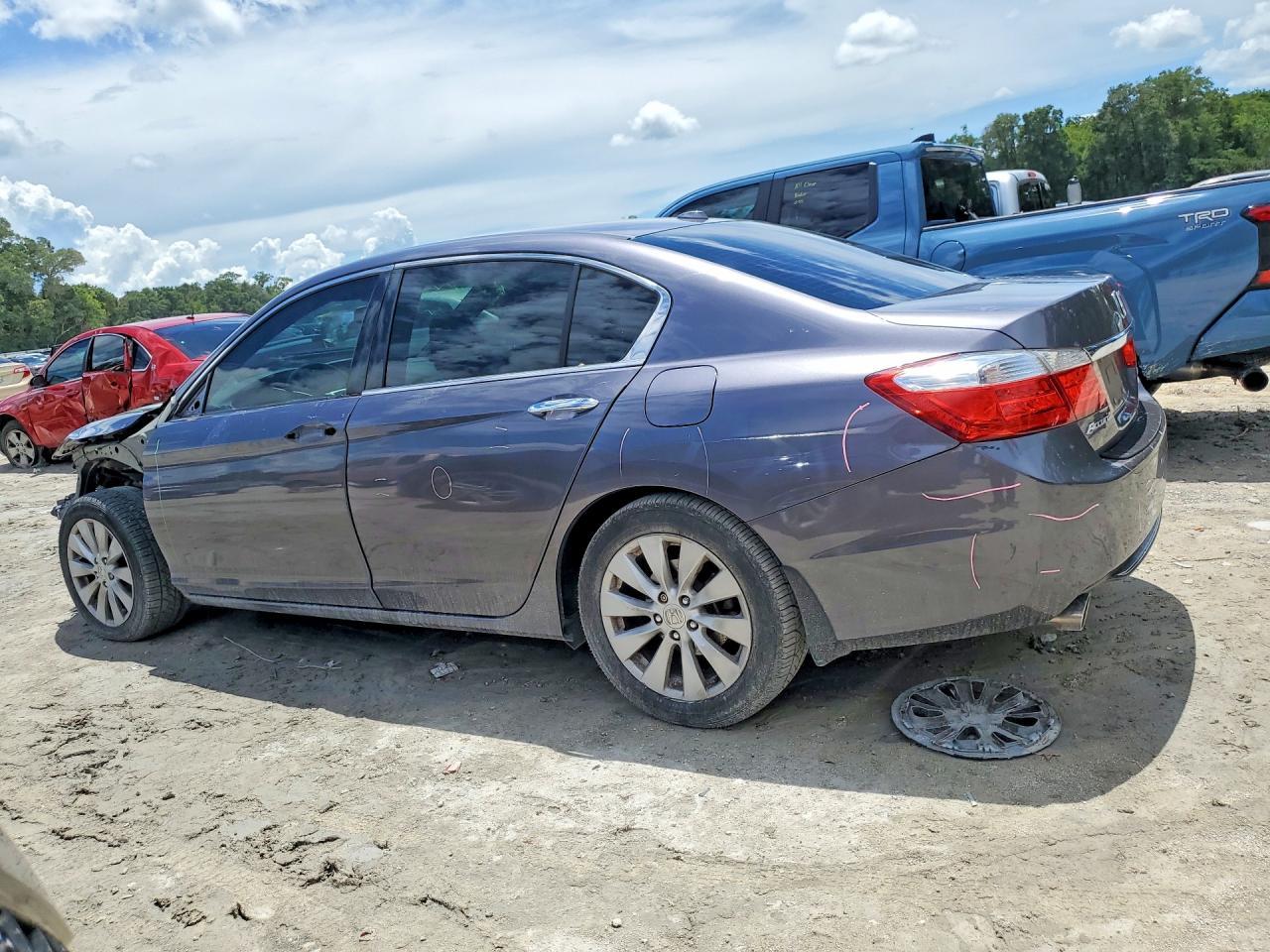 2015 Honda Accord Touring - Фото 2
