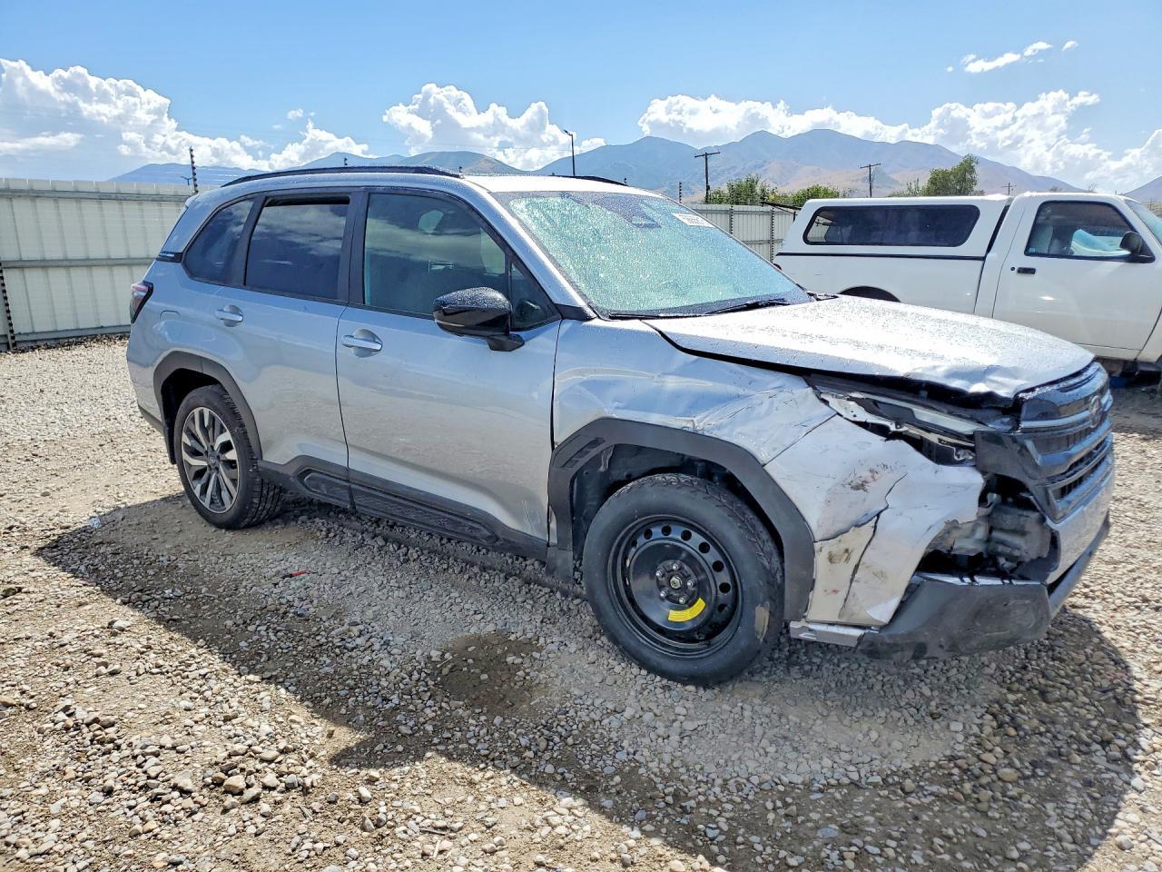 2025 Subaru Forester Touring - Фото 4