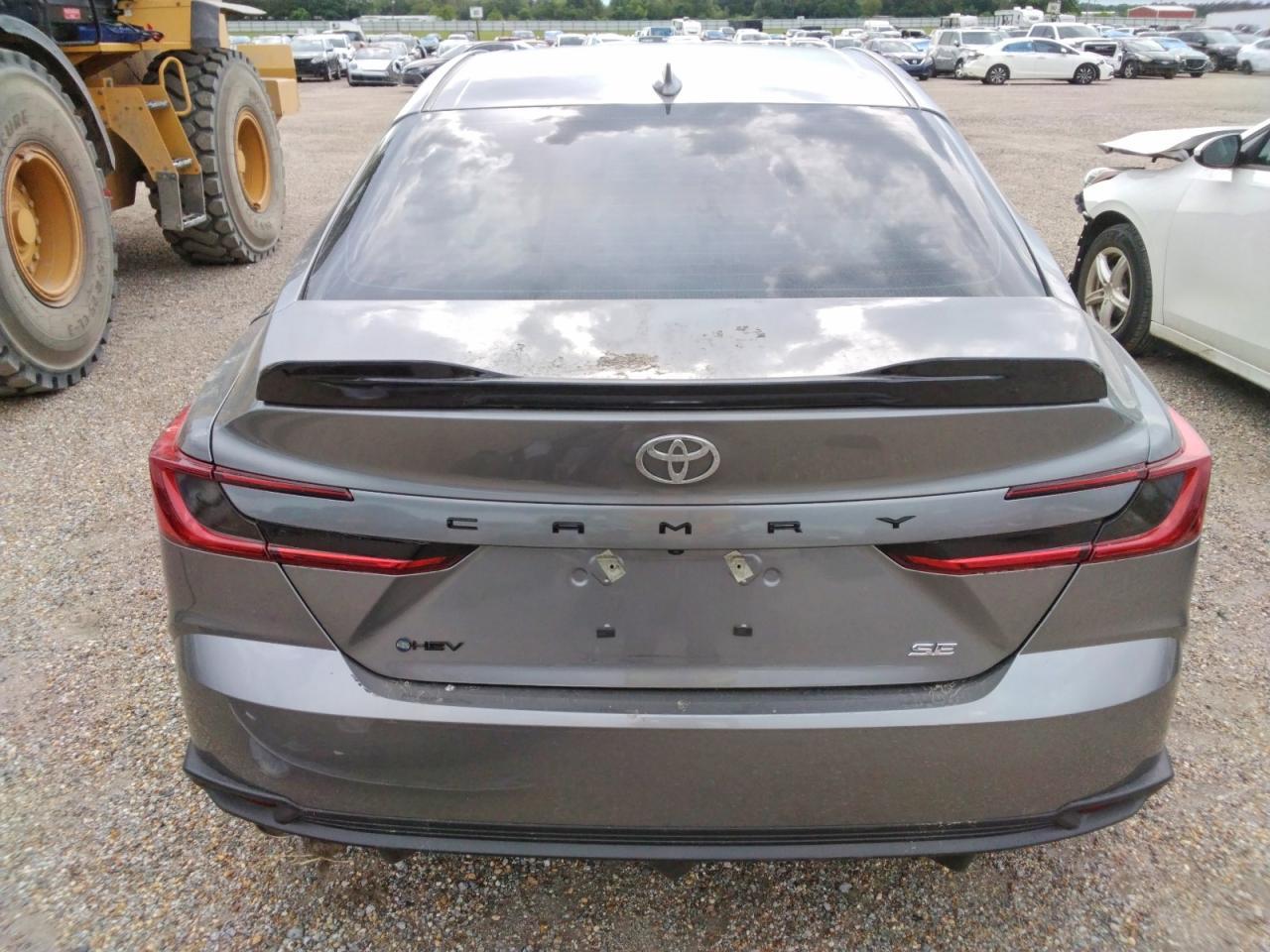 2025 Toyota Camry Se - Фото 6