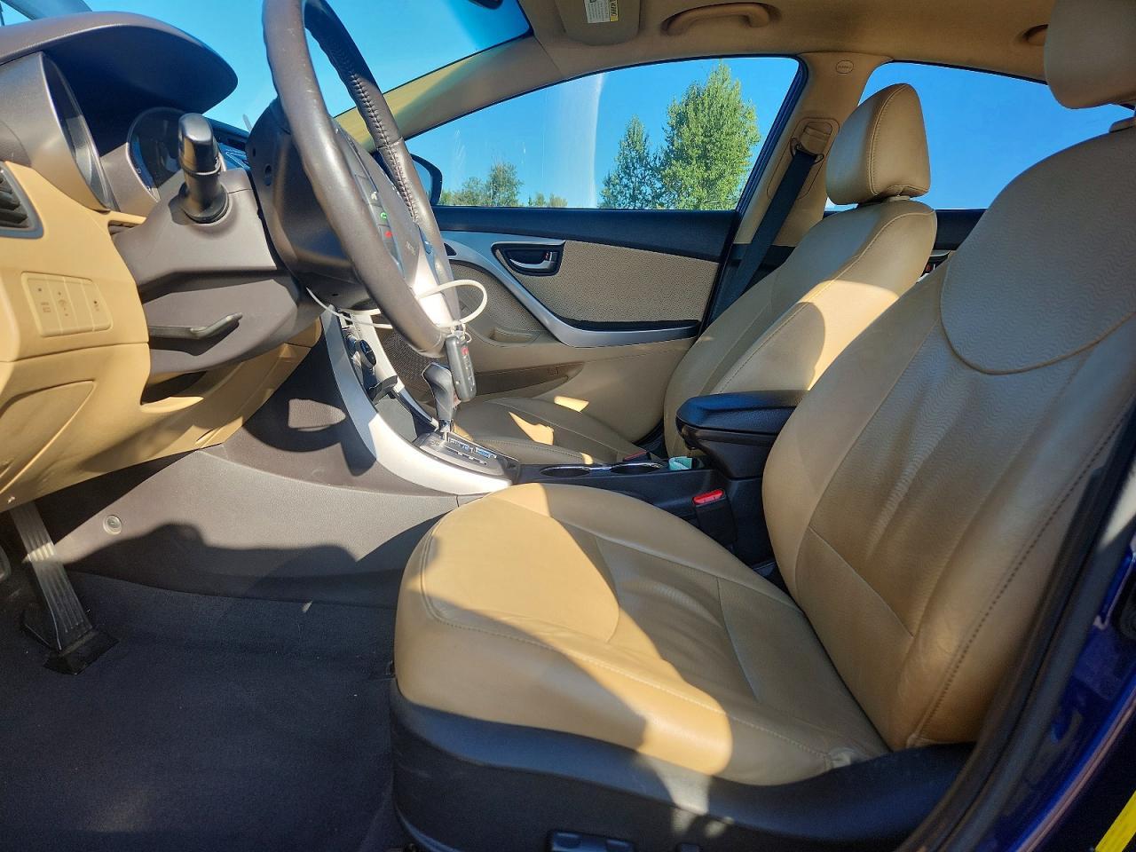 2013 Hyundai Elantra Limited - Image 7