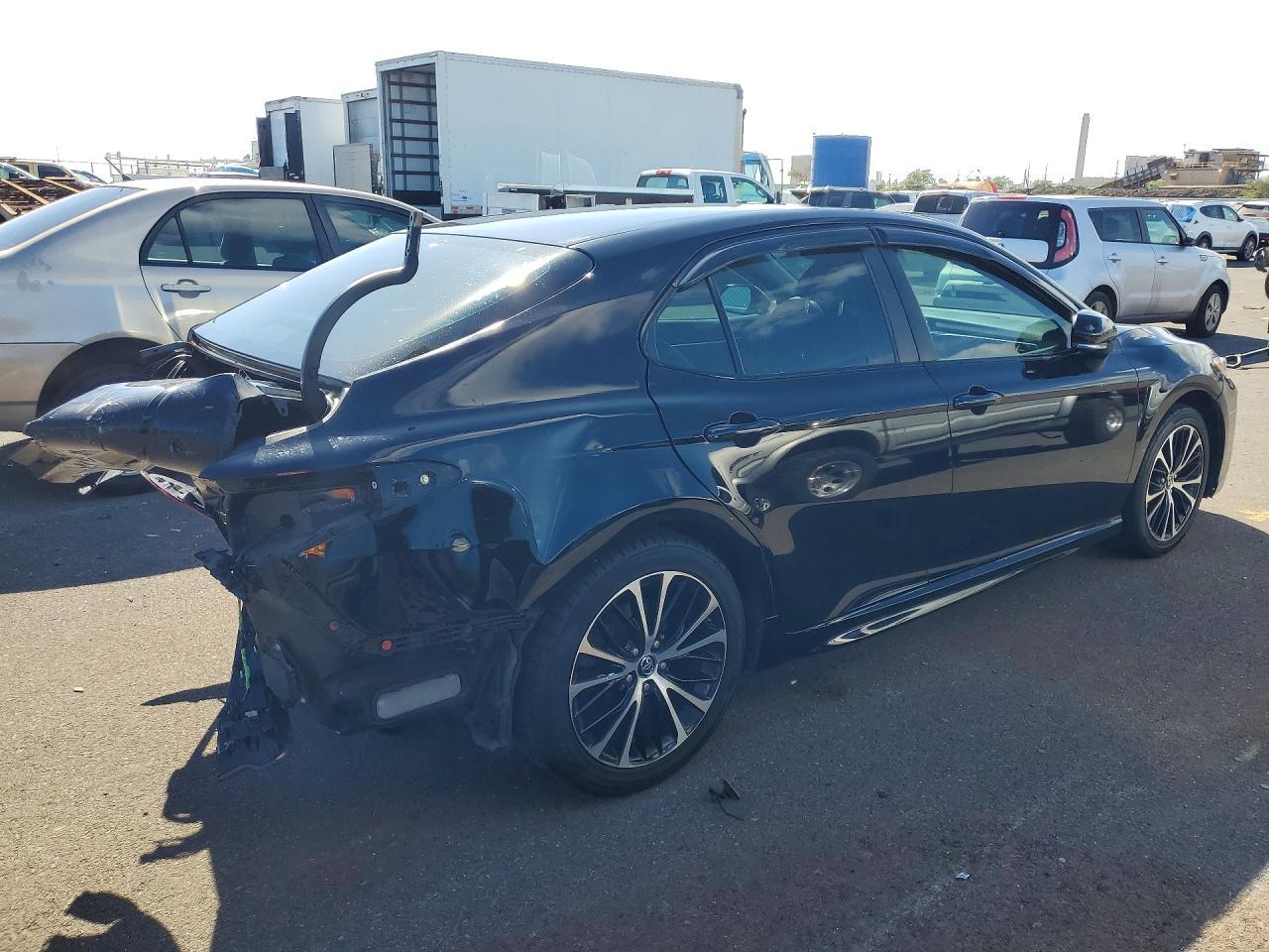 2018 Toyota Camry L - Фото 3