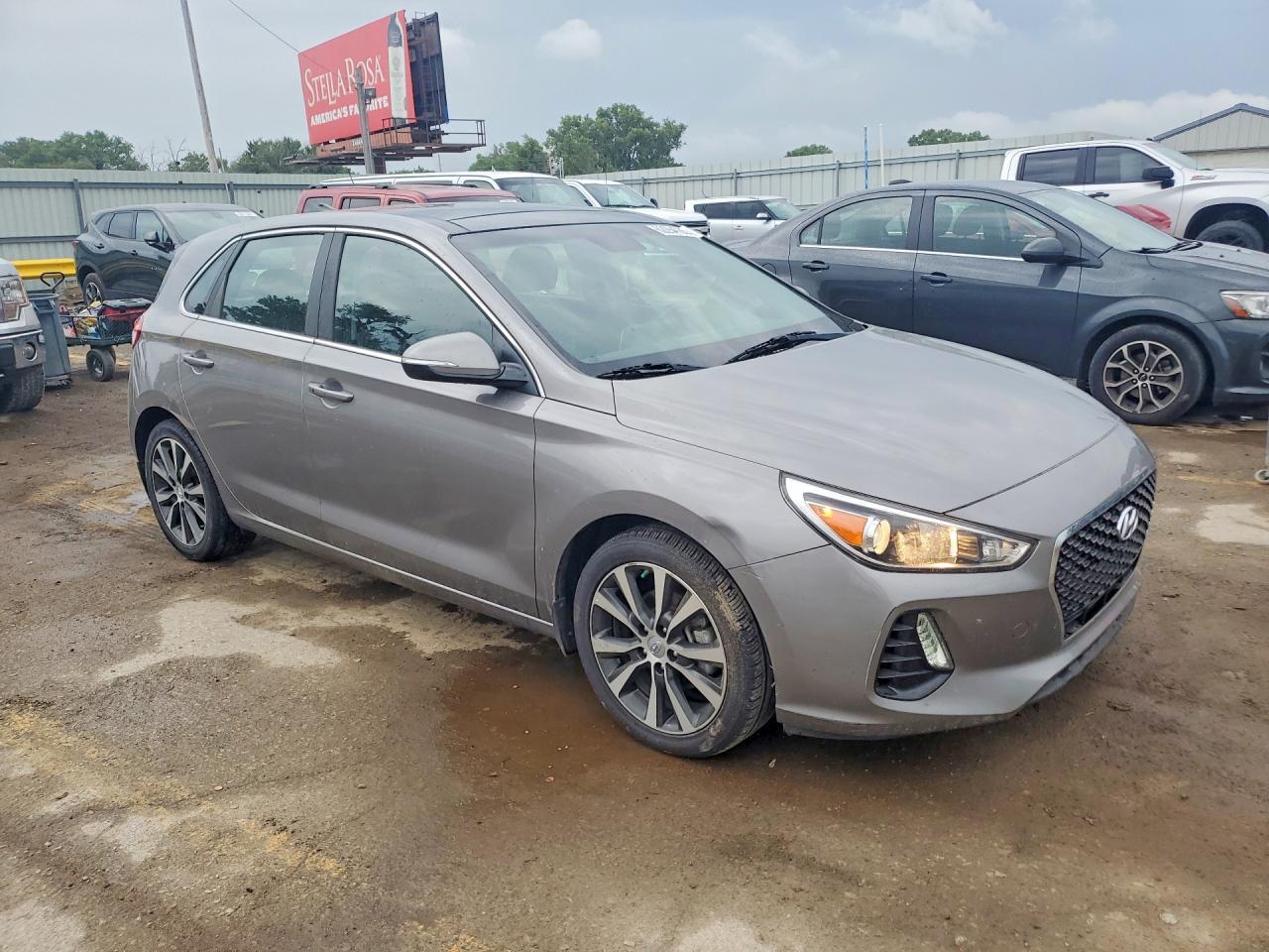 2020 Hyundai Elantra Gt Base - Image 4