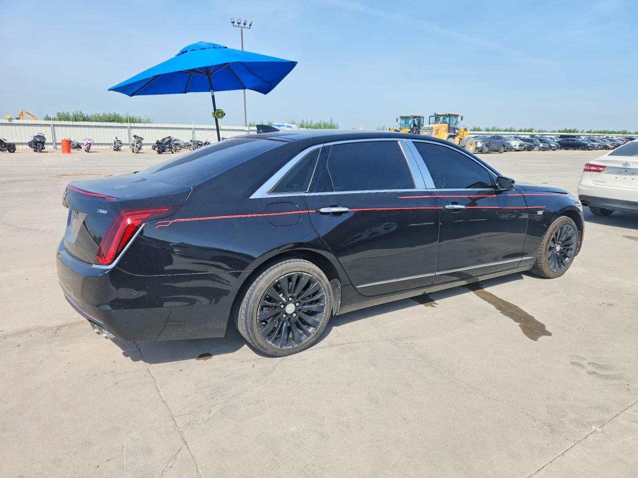 2017 Cadillac Ct6 Luxury - Image 3
