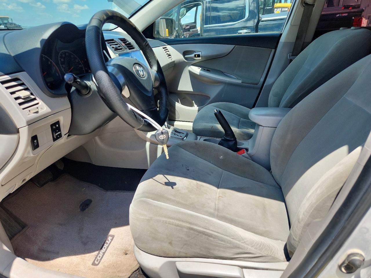 2011 Toyota Corolla Le - Фото 7