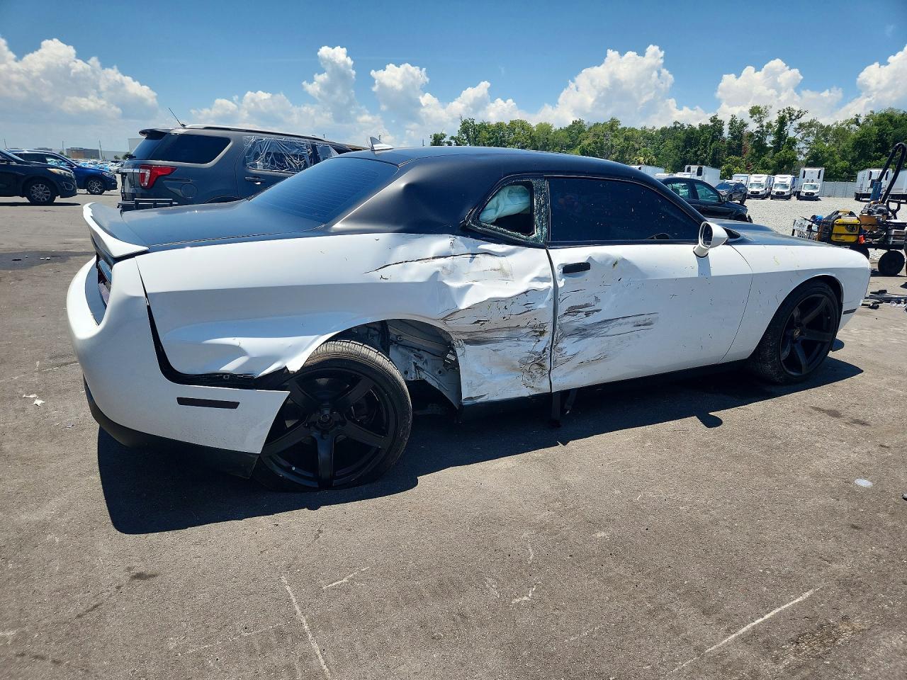 2019 Dodge Challenger R/T - Image 3