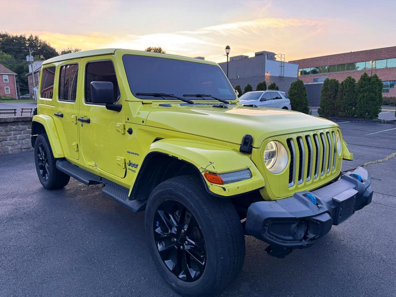 2022 Jeep Wrangler Unlimited Sahara 4Xe - Фото 4